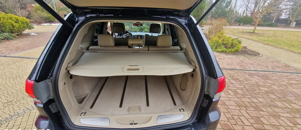 Jeep Grand Cherokee cena 88000 przebieg: 225000, rok produkcji 2013 z Suwałki małe 37
